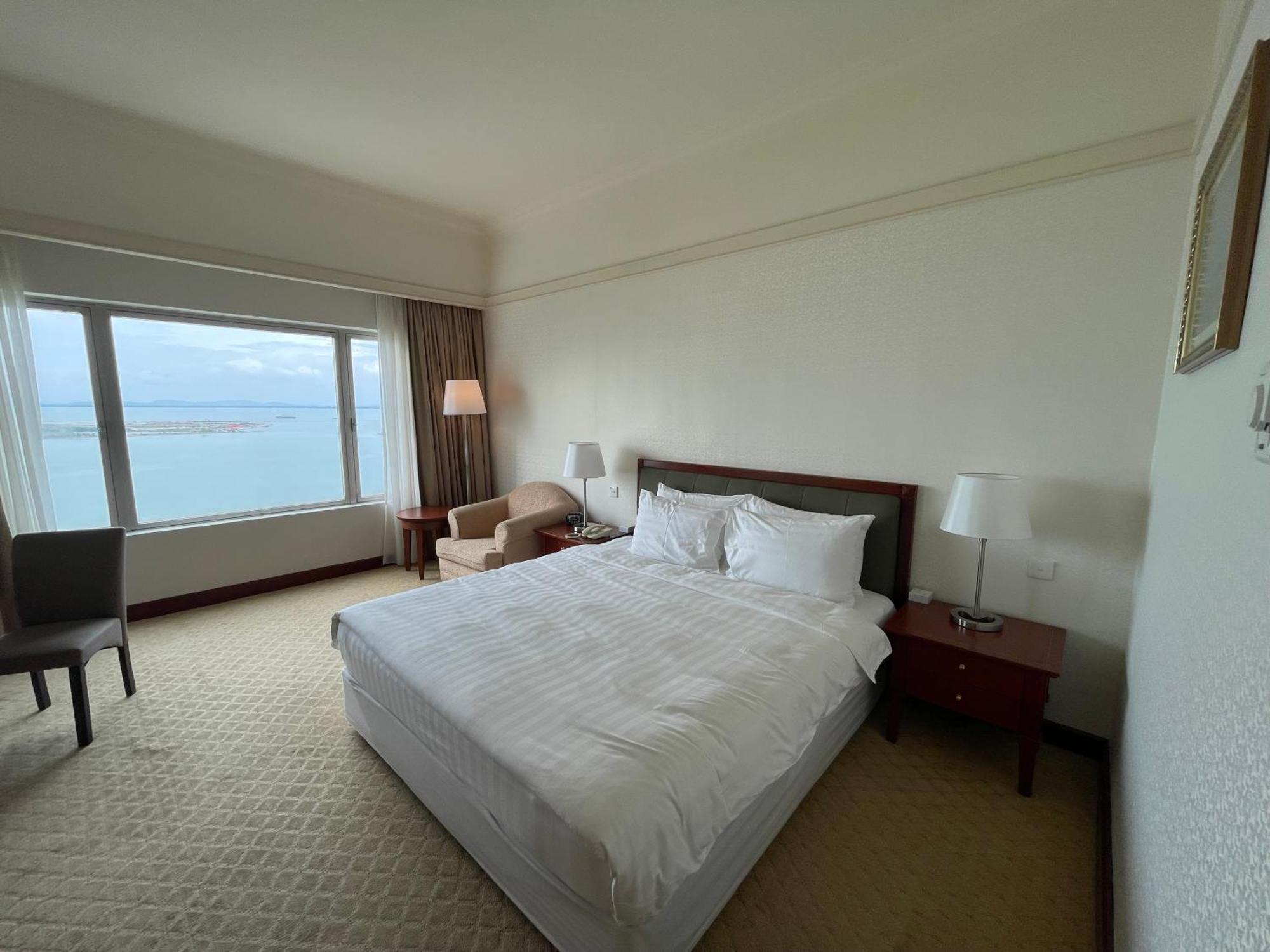 Gurney Bay Hotel, A Parkroyal Partner 5* George Town